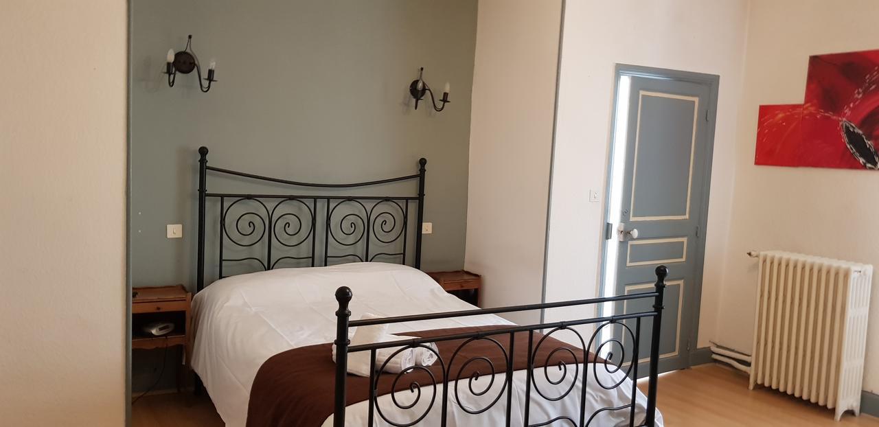 Logis Le Prieure Hotel