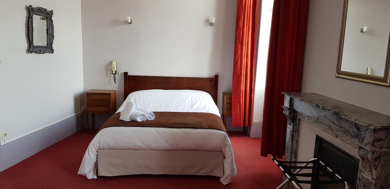 Logis Le Prieure Hotel 2*