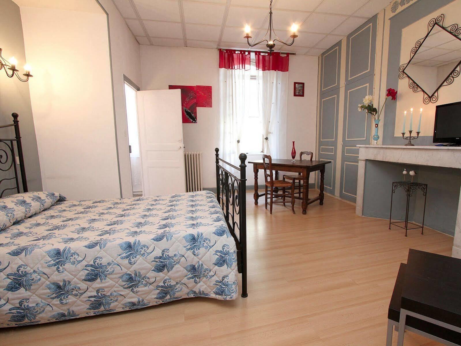 Hotel Logis Le Prieure Bourg-Saint-Andeol