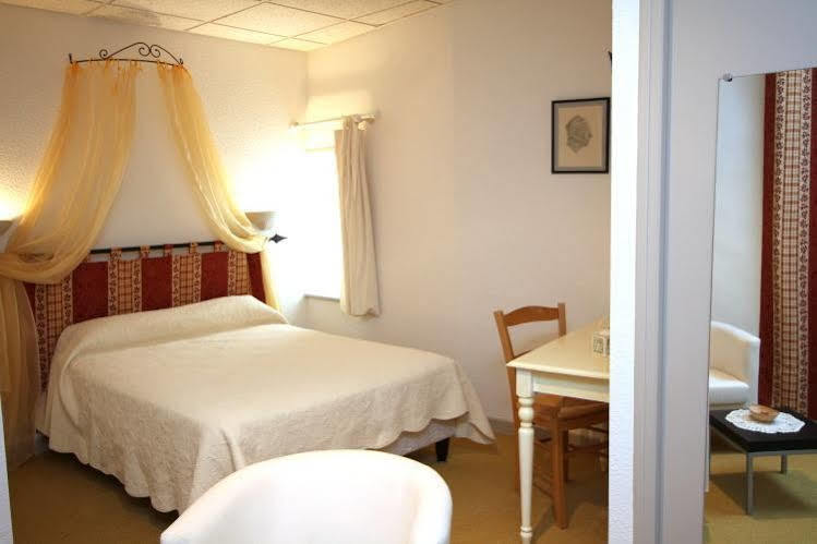 Logis Le Prieure 2*